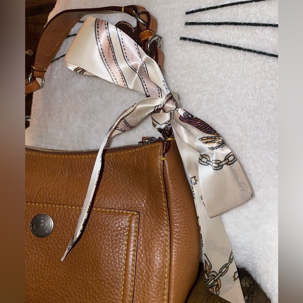SOLD Coach (8E99) Chelsea Pebble Leather Shoulder Bag with Free bag scarf - Picture 2 of 16